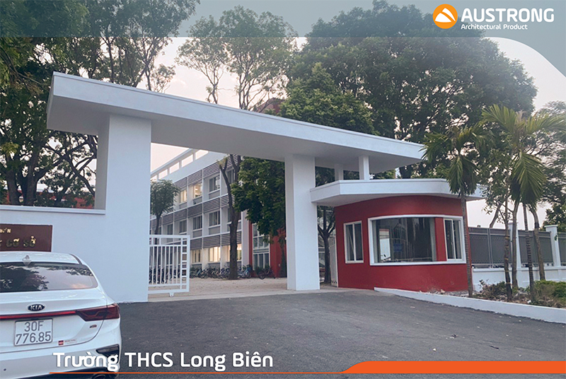 Trường THCS Long Biên
