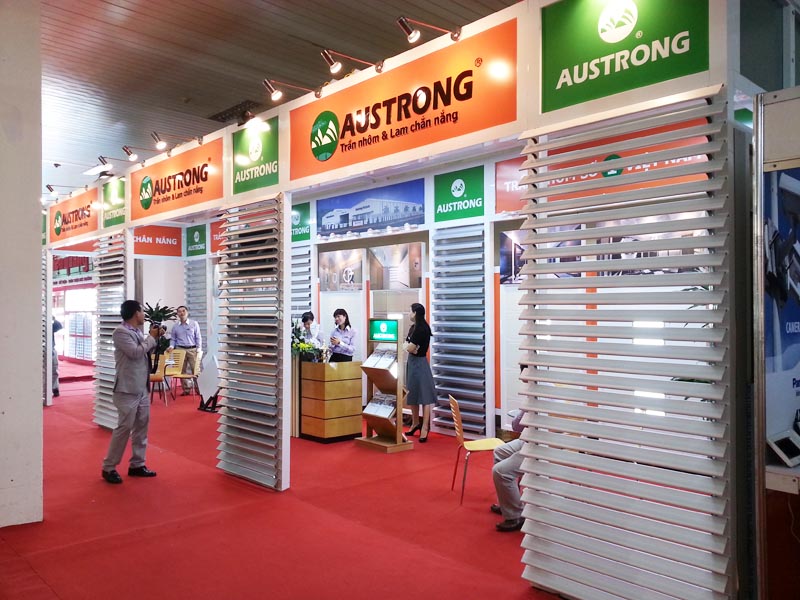 Gian-hang-austrong-chuyen-tran-nhom-lam-chong-nang