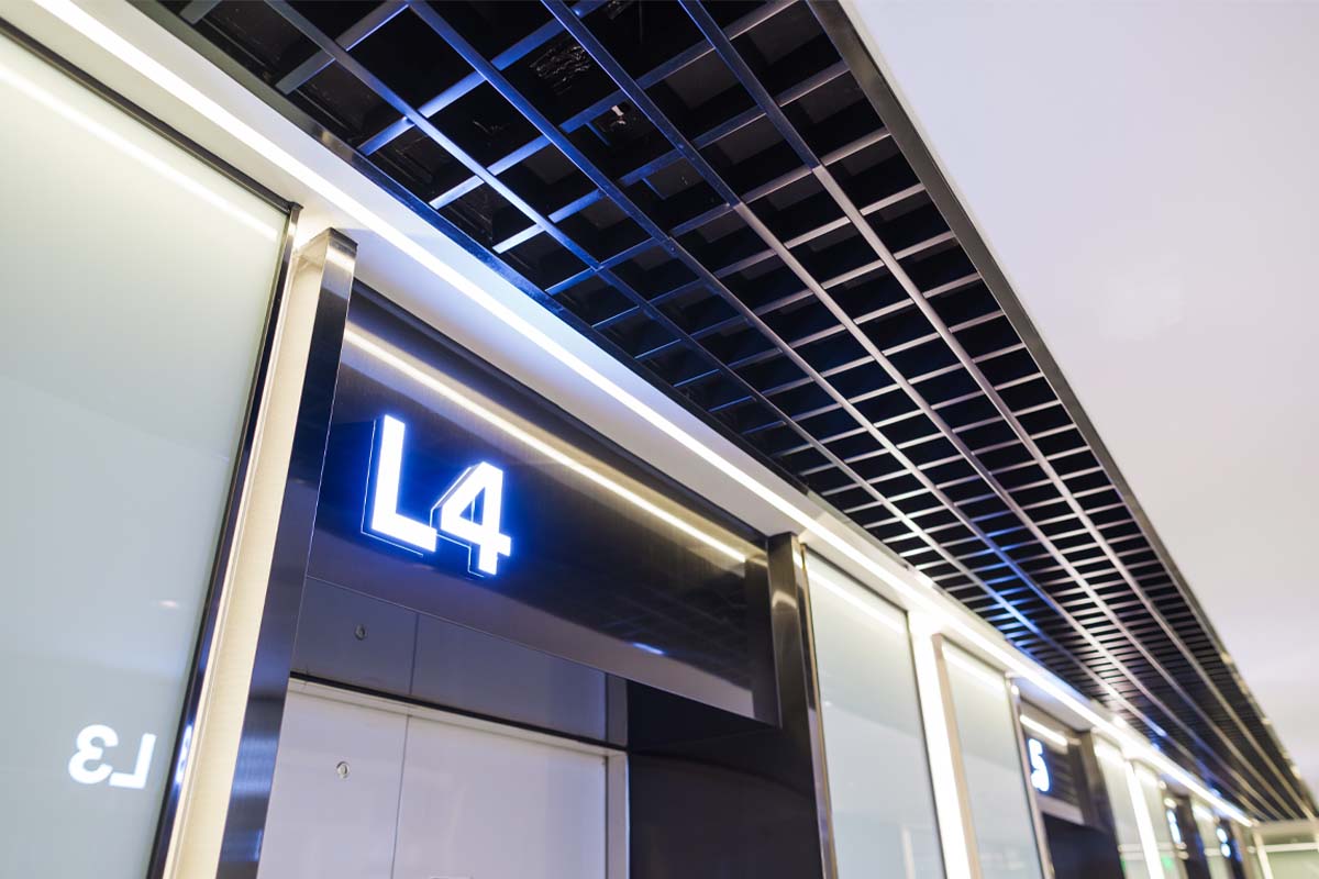 Toa-nha-HUD-Le-van-luong2